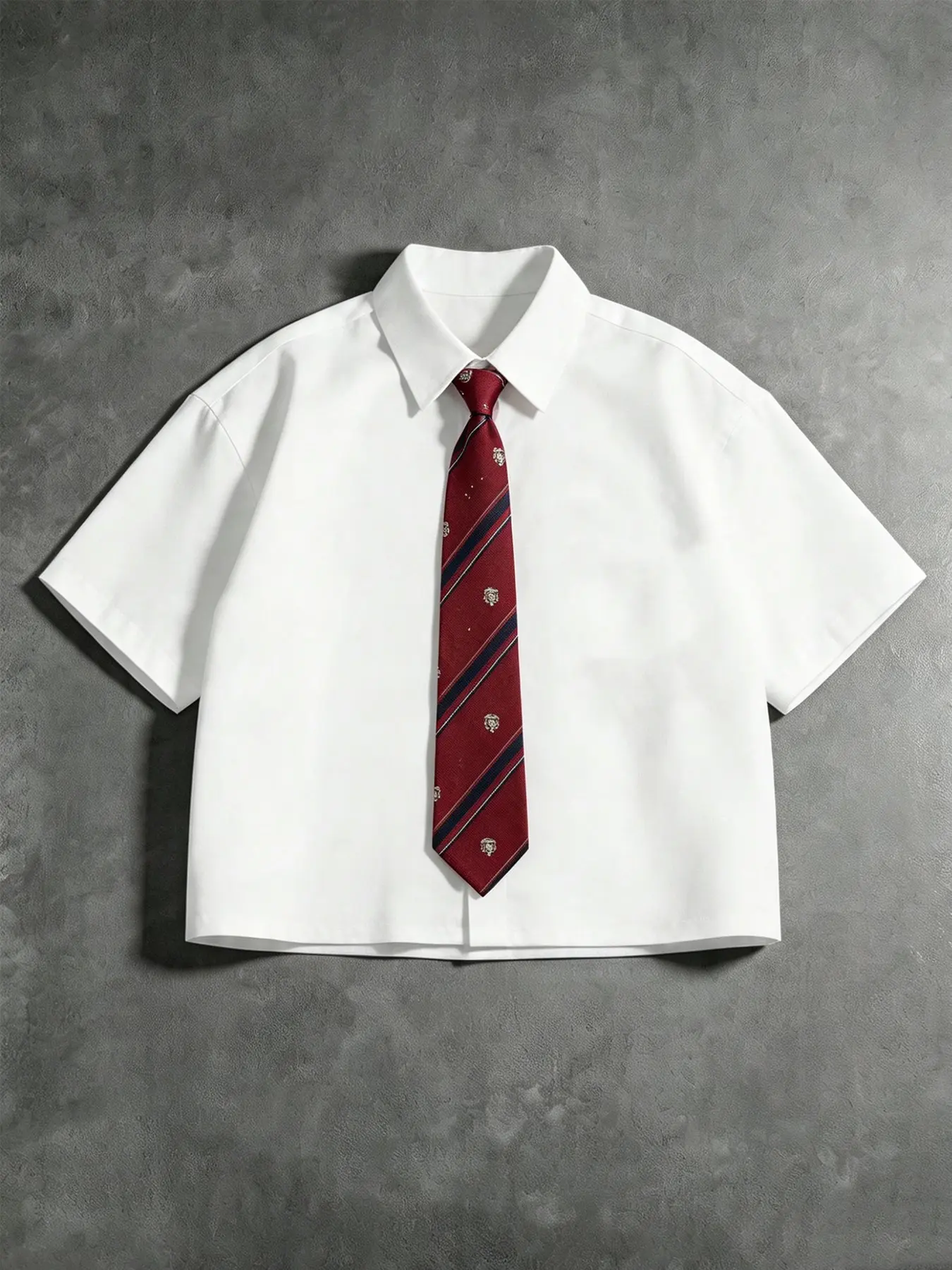 Unisex White Cropped Baggy Short Sleeve Shirt, Preppy Y2K Retro Streetwear Fashion Top with Badge Tie, Casual Daily Wear, Casual Streetwear Clothes