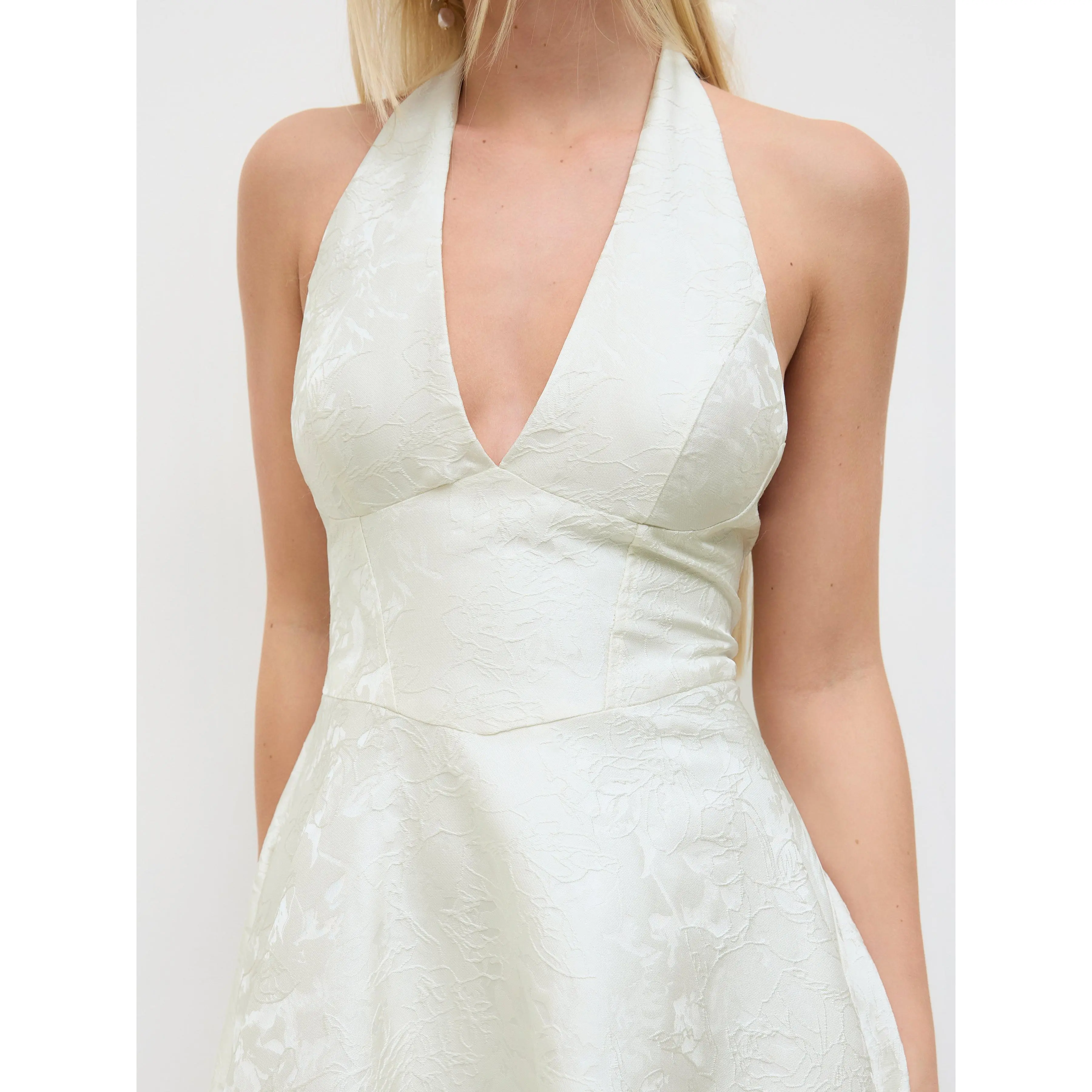 Cider Jacquard Halter Neckline Floral Lace Up Maxi Dress - TikTok Shop Cider Jacquard Halter Neckline Floral Lace Up Maxi Dress - TikTok Shop