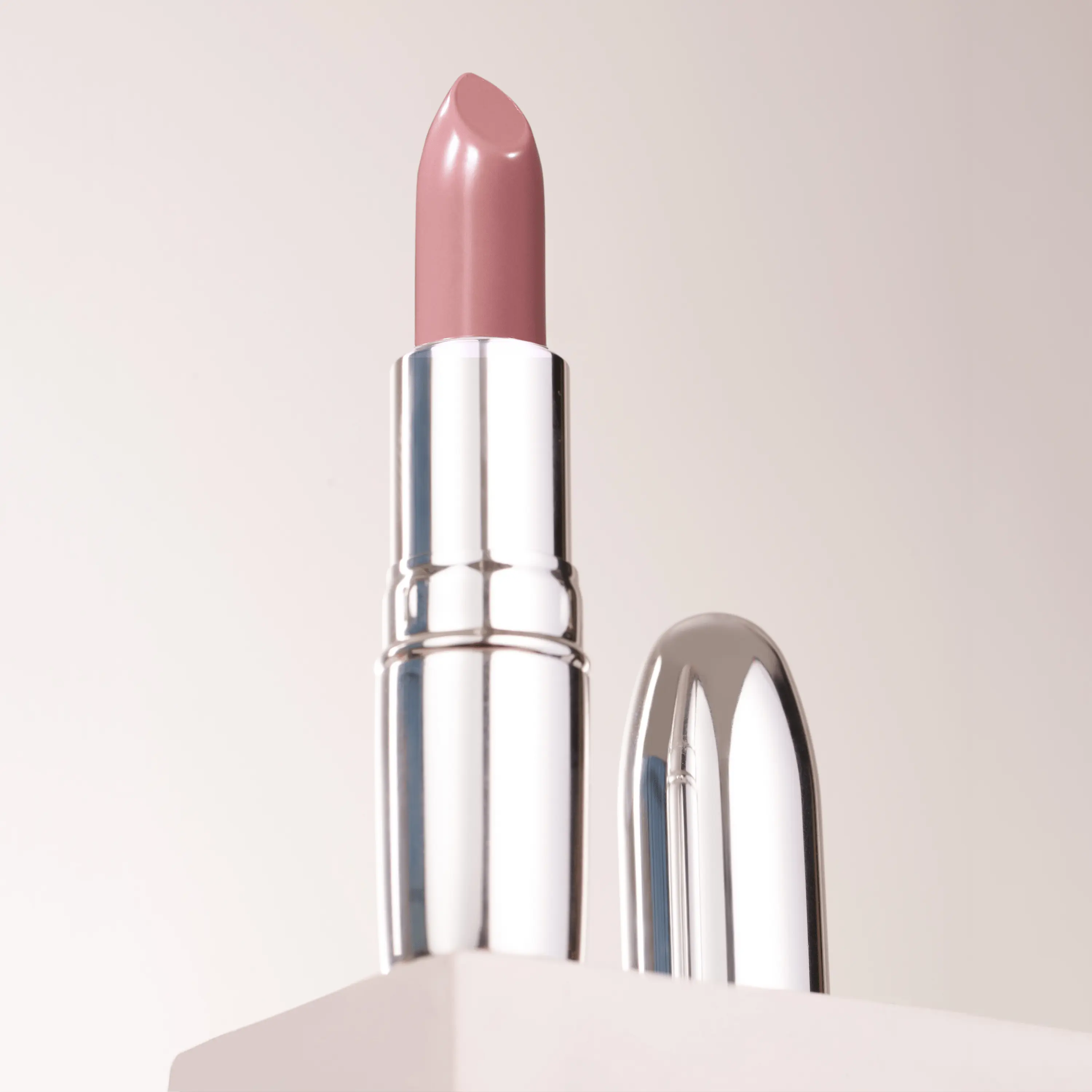 Lipstick in COOL Gloss Lipgloss Makeup Jojoba Nourishing Shea Cosmetic Lip Care