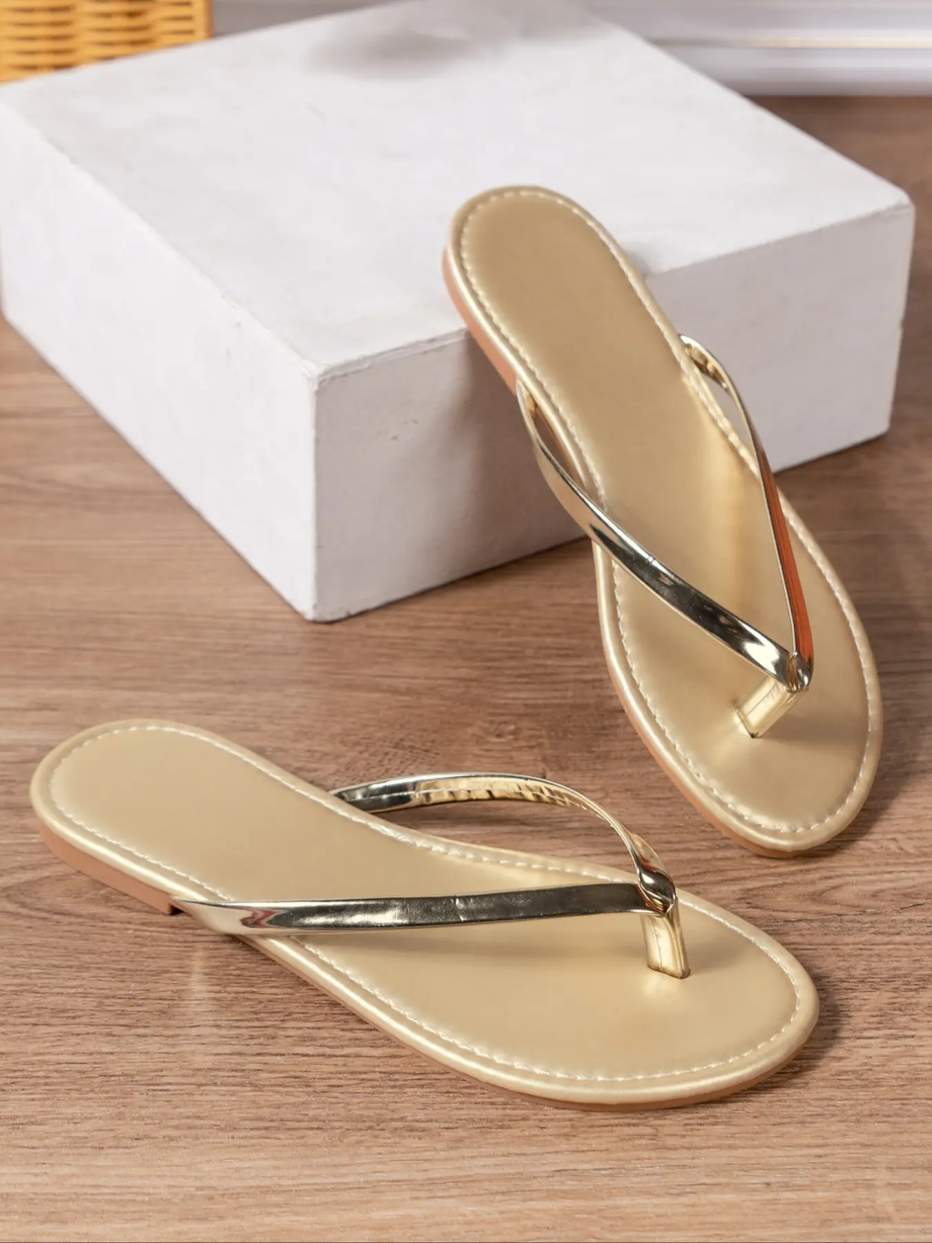 Women's Summer New European Style Flip-Flops, Flat Slippers Sandals, Beach Vacation Casual Classy PU Leather Classic Sandals, Lightweight All-Season Rubber Footwear, Casual Outdoor Sandals