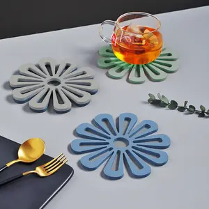 Flower Shaped Silicone Trivet Set of 3,Decorative Floral Heat Resistant Hot Pads Non-Slip Pretty Pot Holders for Kitchen Countertop Dining Table - Aesthetic Kitchen Decor for Hot Dishes Pots Pans