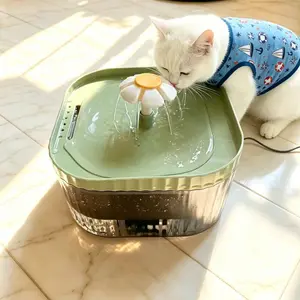 Smart Cat Watering Machine, Automatic Flow Drinking Dispenser, Water Fountain, Pet Hydration Solution, Ideal for Cats & Dogs, Convenient Animal Drinker