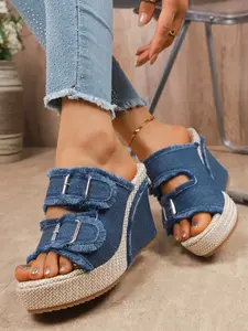 2026 summer vintage fringed denim sandals with double buckle adjustment for comfortable foot feel, open toed wedge heel sandals, sponge thick soled outer sandals, daily commuting high-heeled sandals Footwear