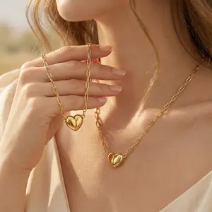 Cute Magnetic Heart Necklaces for Women - Tiny 18K Gold Heart Pendant Choker Necklaces Small Gold Love Open Magnetic Heart Chain Necklace for Women,Gifts for Mother/Her,Mother's Day