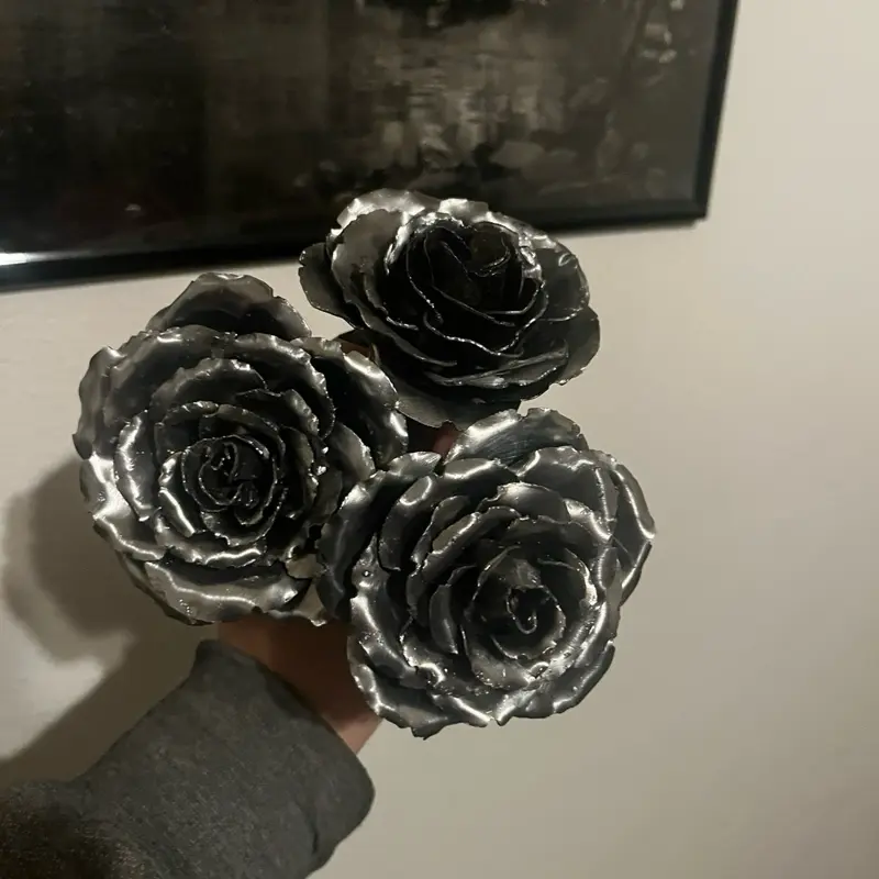 Welded metal roses- with stand or without