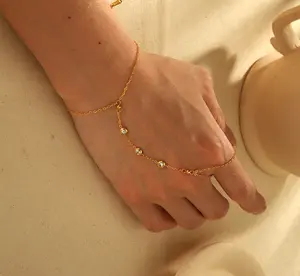 It Girl Gold Diamond Handchain