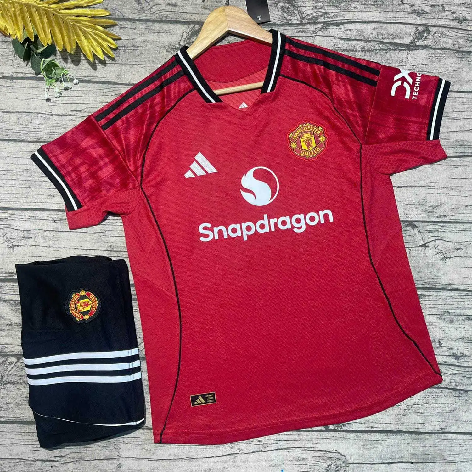 2025-2026 Red Football Kit for Fans (Home Version)