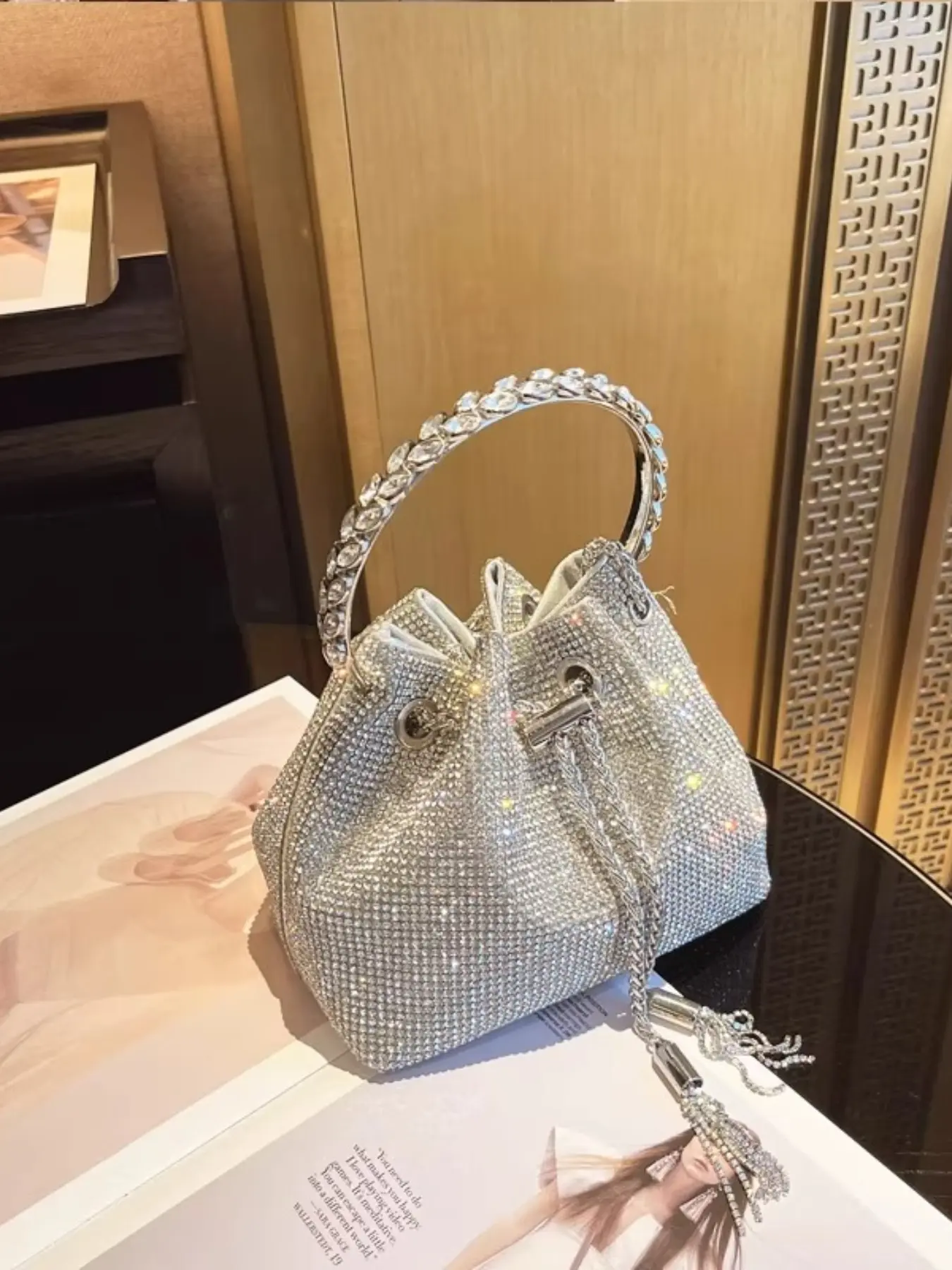 Tassel Sparkling Diamond Handmade Rhinestone Bucket Bag, Metal Sequins Shoulder Crossbody Purse, Evening Party Clutch Wallet, Fashionable Bucket Bag
