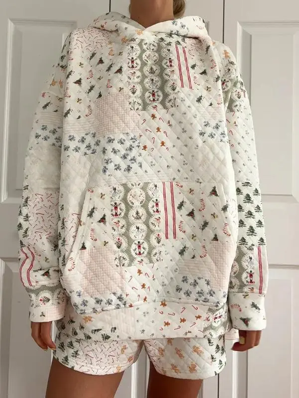 Sweet Floral Print Pullover Top for Women, Long Sleeve Quilted Scoop Neck Oversized Cotton Blend, Tops, Oversized Cut, All Seasons, Casual, Loose-Fitting, Pull On, Cute, Longsleeves