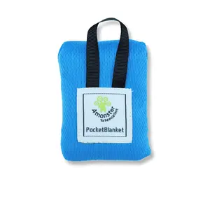Picnic mat with pocket, moisture-proof mat, beach mat, waterproof and sand-proof, portable ground mat, rug, mat for seaside, can be stored, ultra-lightweight
