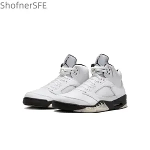 White and Black Retro Anti-Slip Wear-Resistant Basketball Shoes for Men Comfortable and Durable