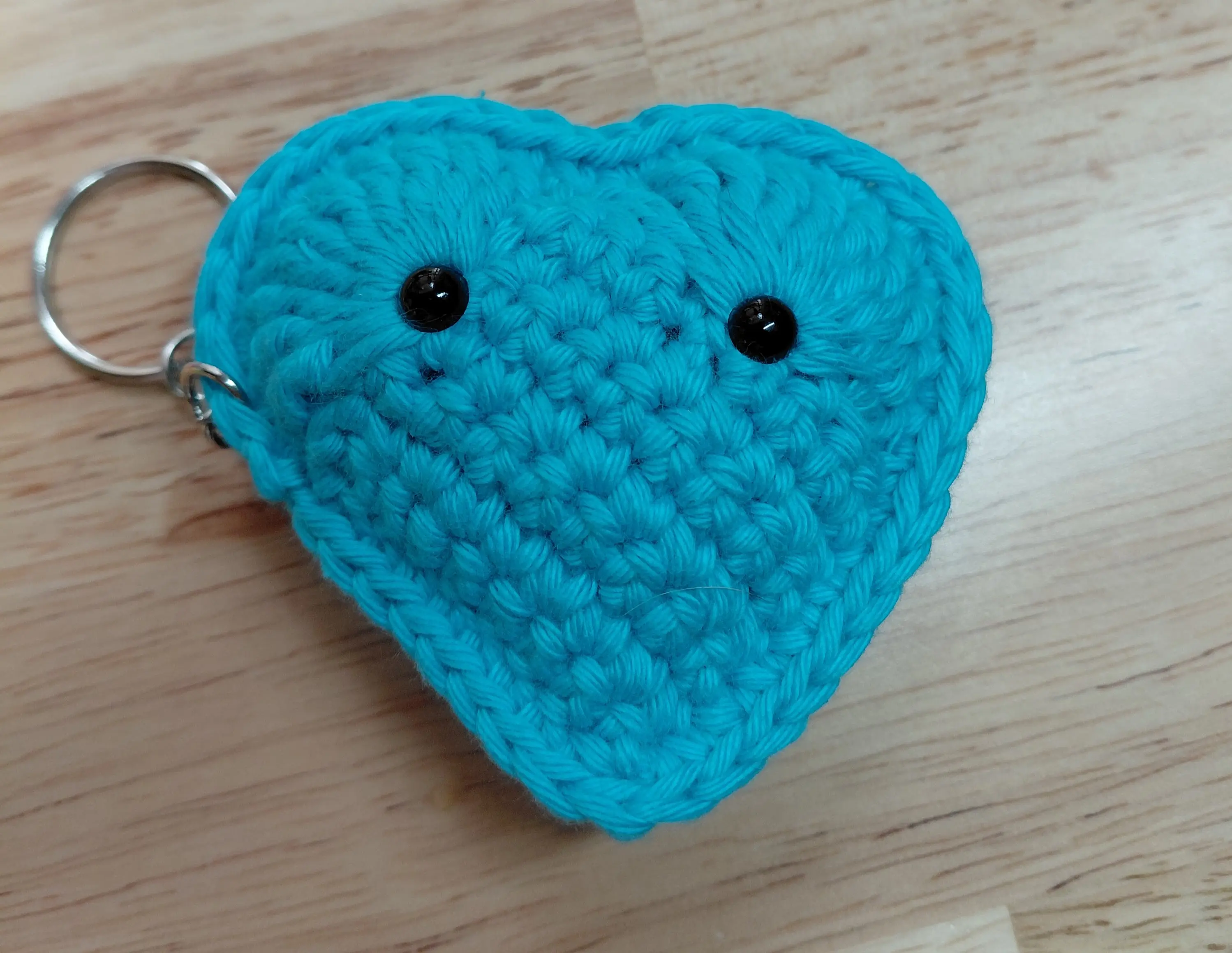 New Portable Handmade Cotton Crochet Heart Key Chain - Women's Sports Collectible Accessory, Ideal for Backpacks, Choking Hazard Small Parts Note, Great For Back Pack