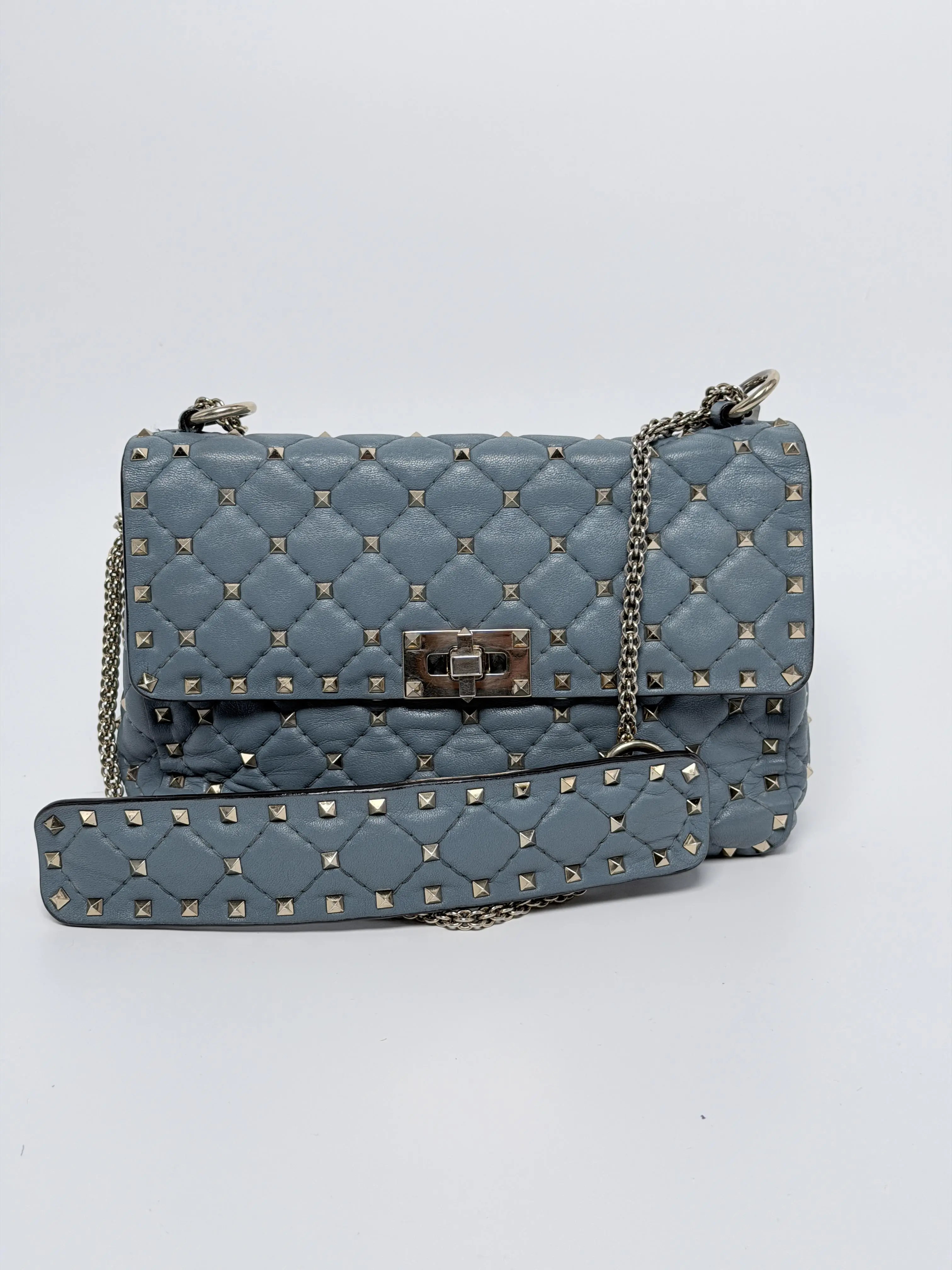 Pre-owned Valentino Leather Crossbody Bags Valentino Authentic Garavani Light Blue Medium Rockstud Spike Quilted Nappa Shoulder Bag Crossbody Handbag VL9Fei