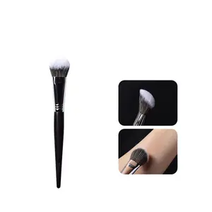 Single M191 Slope Blush Brush, Highlighter Face Contouring Tool, Precision Multitasker Brush, Blending Brush for Makeup, Makeup Brush for Brightening and Sculpting, Perfect for Daily Use