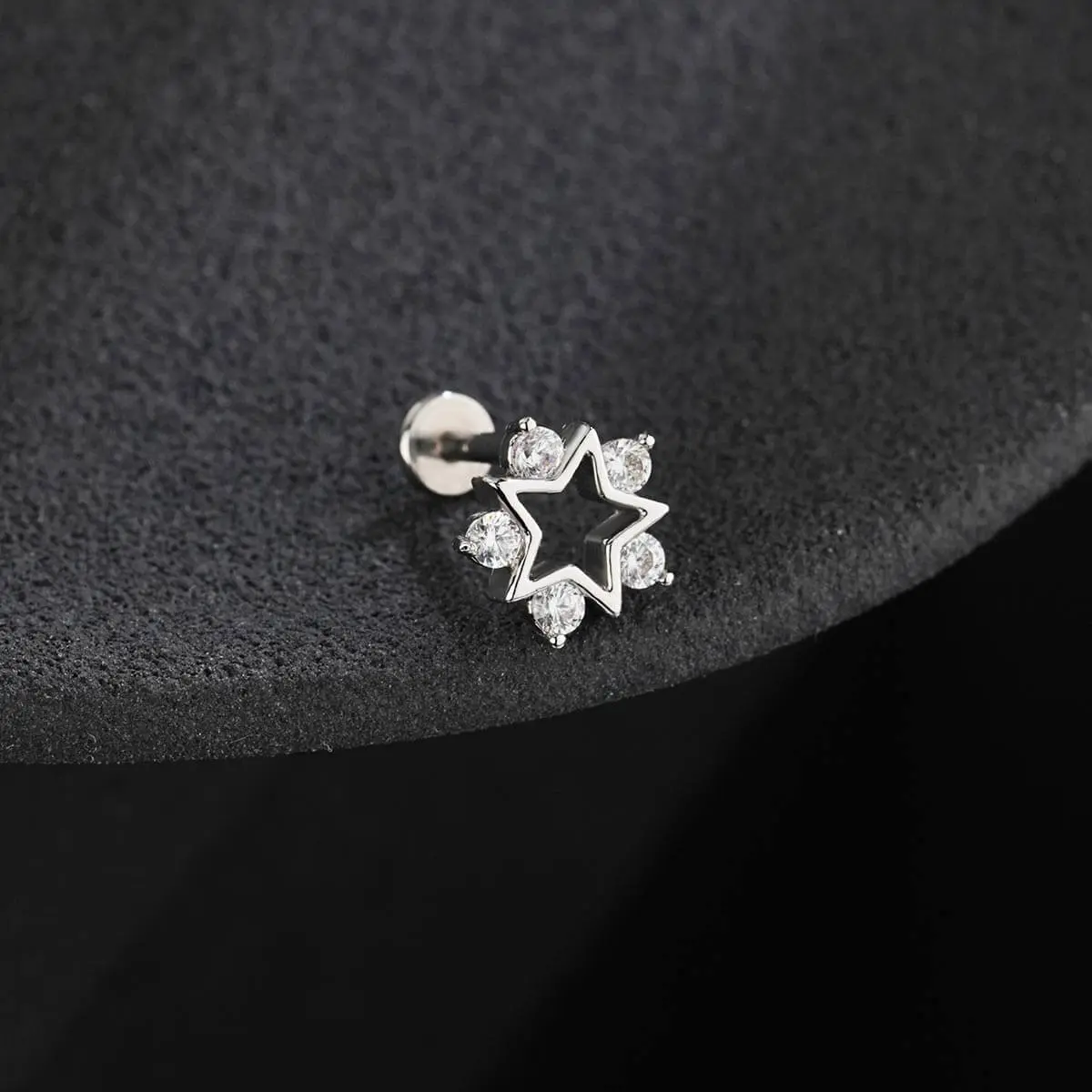 OUFER BODY JEWELRY 16G Geometric Star Studs, Internally Threaded 316L Stainless Steel High Quality Earrings for Sensitive Ears, Helix & Tragus Piercings