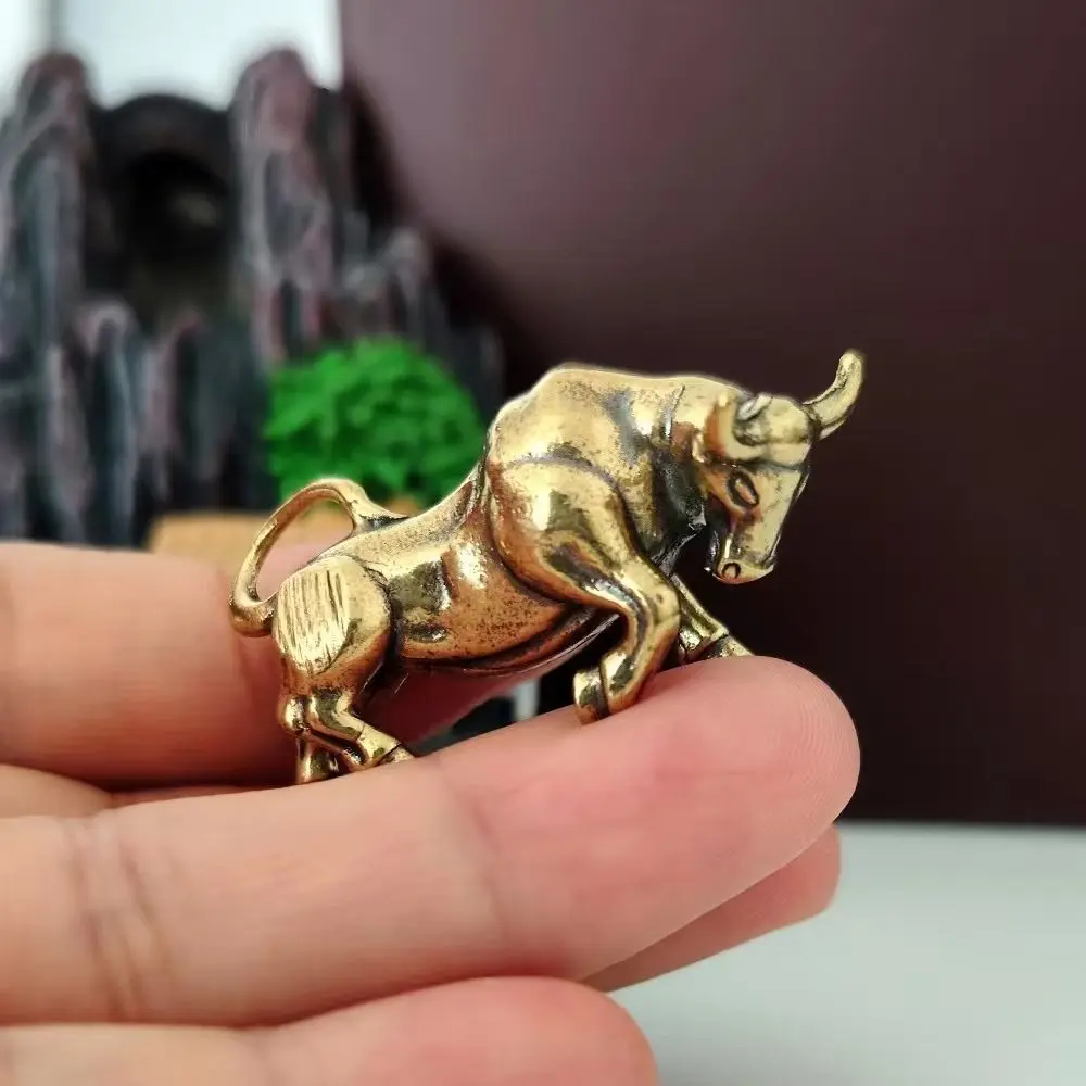 Vintage Brass Bull Statue, 1 Piece Lucky Charm Animal Sculpture, Cute Collectible Figurines, Animal Collectibles, Home & Desk Decor, Style Ornament, Perfect Gift for Friend & Family, Ornaments, Decorative Statues, Home Decoration Collectible