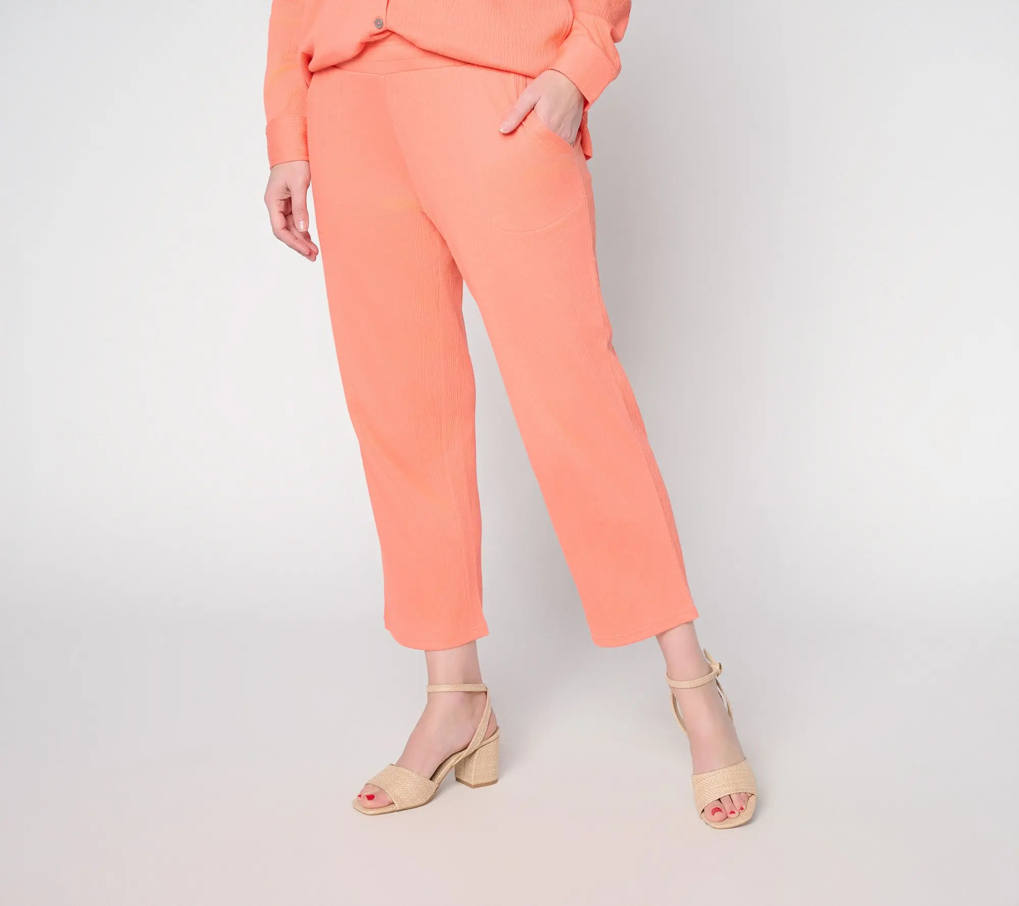 Belle by Kim Gravel Petite Packabelle Solid Cropped Relaxed Pant