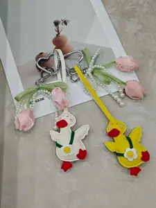 Pastel Tulip Flower Bag Charm Keychain with Pearl & Heart Beaded Chain, Handmade Woven Macrame Bag Pendant, Cute Aesthetic Floral Accessory for Tote Bags/Backpacks, Sweet Spring Decoration Gift for Women Teen Girls