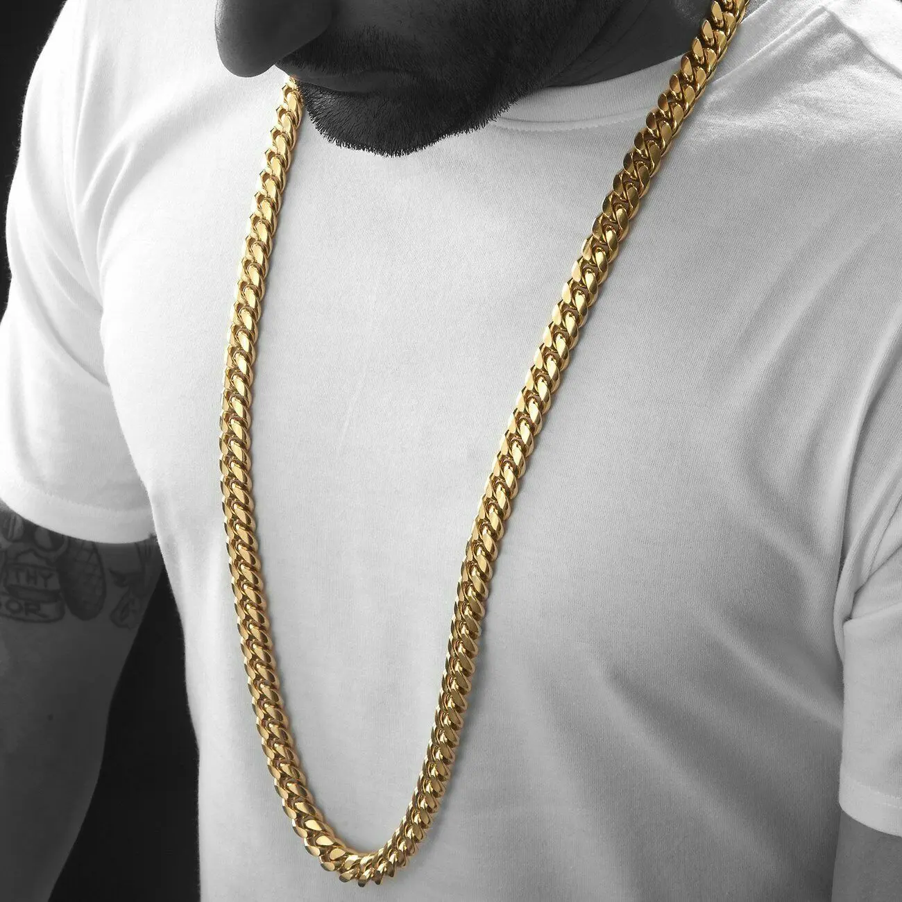 MaxBling81 Men's Cuban Link Chain, 6mm Hip Hop Necklace in Gold or Silver Plate, Chunky Gold Aesthetic Jewelry for Casual Wear