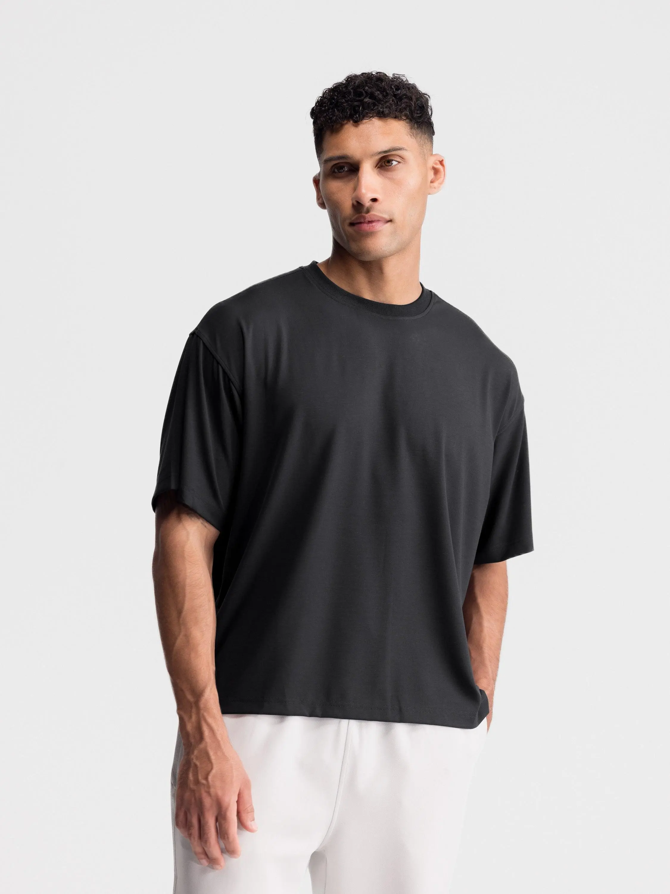 Haus | Cropped Oversized Athletic Tee