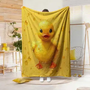 1pc Cute Little Yellow Duck Patterned Flannel Blanket | Multifunctional Home Blanket Gift | Easy to Hand Wash Nap Blanket | Comfortable And Lightweight Suitable for Sofa, Bed, Camping, Travel, Living Room