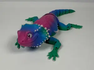 3D Printed Articulated Bearded Dragon Lizard Figurine - Multicolor Print, Smooth Claw Detail, Poseable Joints, Artistic Desk Decoration for Home & Office Collectibles