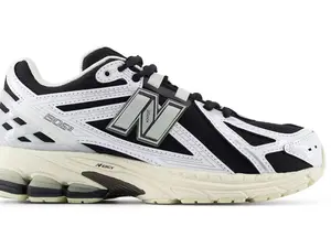 New Balance 1906R White Black shoe (GS)