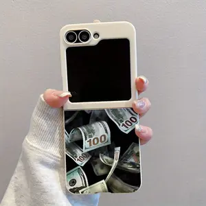 A TPU Folding Full-Protection Phone Case in a Shiny White Design for galaxy Z Flip 6, Z Flip 5, Z Flip 4, And Z Flip 3 5G. This Lightweight Case Is Suitable for All for samsung for galaxy Models, Offering a Mix of Durability And Scratch Resistance.