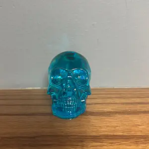 Resin skulls