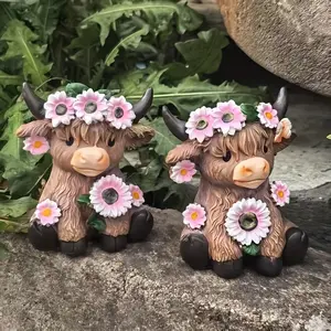 2-Piece Couple Highland Cow Creative Figurine Set, Western Figurine, Resin Craft for Valentine's Day Home Decor, Love Companion Dual-Function Ornament