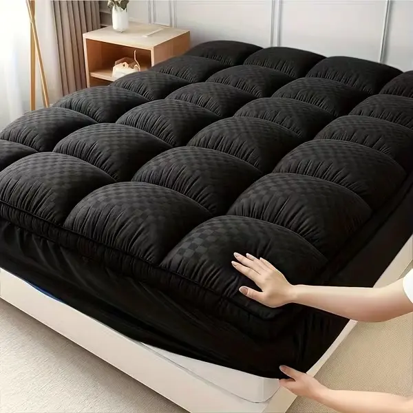 Extra Thick Mattress Cover with Cushioning Layer Spill Proof Stain Resistant Bed Topper Breathable Machine Washable Mattress Pad for Bedroom Dorm Hotel Soft Protective Fit for Twin Full Queen King Beds