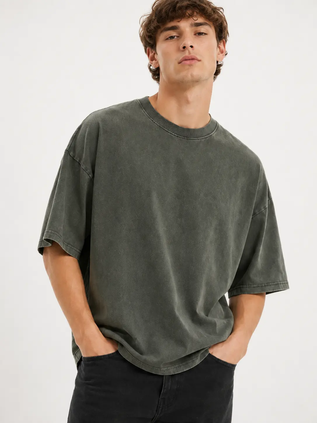 Men's Oversized Vintage Wash Crew Neck T-Shirt, Soft Heavyweight Cotton Drop-Shoulder Top for Streetwear, Sneakers, Joggers, Basic, Round Neck, Fabric, Shortsleeve, Tshirt, Tee, Jeans, Drop Shoulders, Plain, Casual Ootd, Everyday