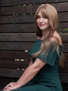 Mia Ash Strawberry Blonde Wig with Bangs Dark Ash Blonde Wig Drag Queen Wig Synthetic Wig