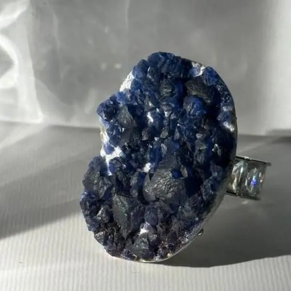 Unisex Handcrafted Raw Natural Crystal Ring - Earthborn Mineral Stone Jewelry for Soul Healing Energy, Lifting Spirits, Soothing Unhappiness, Heal Life’s Little Unhappiness