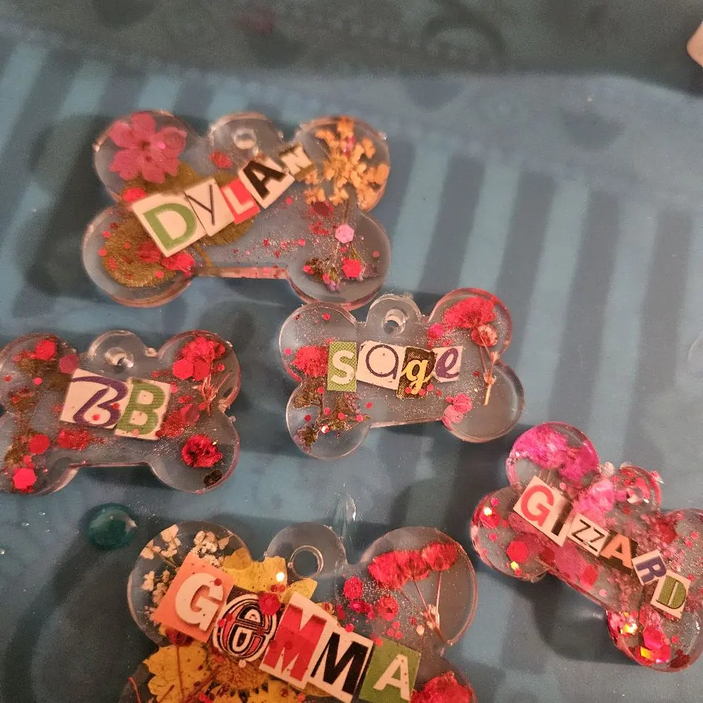 Fully Customized Epoxy Pet Tags with Personalized Letters and Flowers for Dogs and Cats