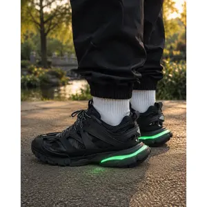 LED Shining Couples Sneakers men's and women's Casual Breathable shoes track Chunky trainers