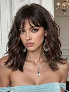 18 Inch Women's Synthetic Fiber Wig with Bangs, Curly Shark Clip Design, Shoulder Length, Heat Resistant Material, All Seasons, Synthetic Wavy Hair, Wavy Wigs