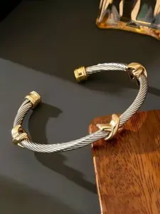 Women's Adjustable Stainless Steel Bracelet, Cross Design, Elegant Open Clasp Jewelry, Perfect Gift, Fashionable Bracelet, Fashion Accessories, Snake Cuff Bracelet