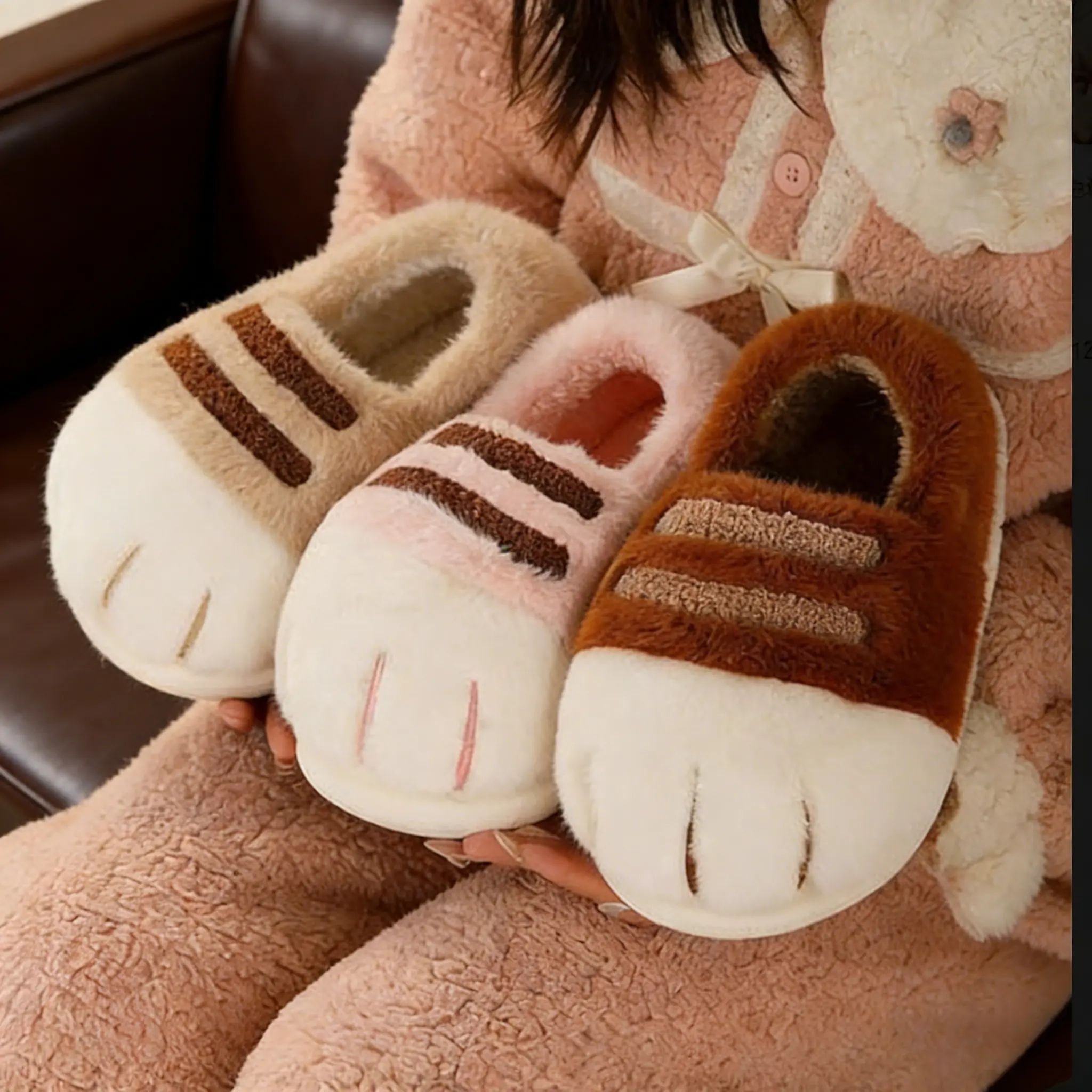 Women's & Men's Cat Theme Faux Fur Fuzzy Fashion Slippers - Winter Warm Cozy House Fur Slides Cute  Bedroom Shoes For Man Woman Home Use Footwear
