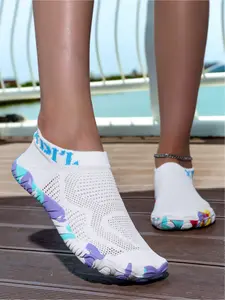 1 Pair Women's Large Size Low-Top Mesh Shoes, Sock-Type Wrap, Foldable & Portable, Breathable Flyknit, Colorful Anti-Slip Sole, Summer Casual Lazy Shoes, Summer Walking Shoes, Trendy Walking Shoes, Versatile Walking Shoes, Walking Footwear