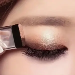 3Piece Two Tone Glossy Eyeshadow Palette Glitter Powder Compact Travel Essential Eompact Convenient Luxury Satin Cosmetic Matte Effect Vegan Makeup