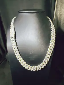 Hip Hop Rap Style Custom Unique Fashion Luxurious Vvs Ice Crystal Full Diamond Miami Cuban Chain Jewelry Necklace, Perfect for Gifts