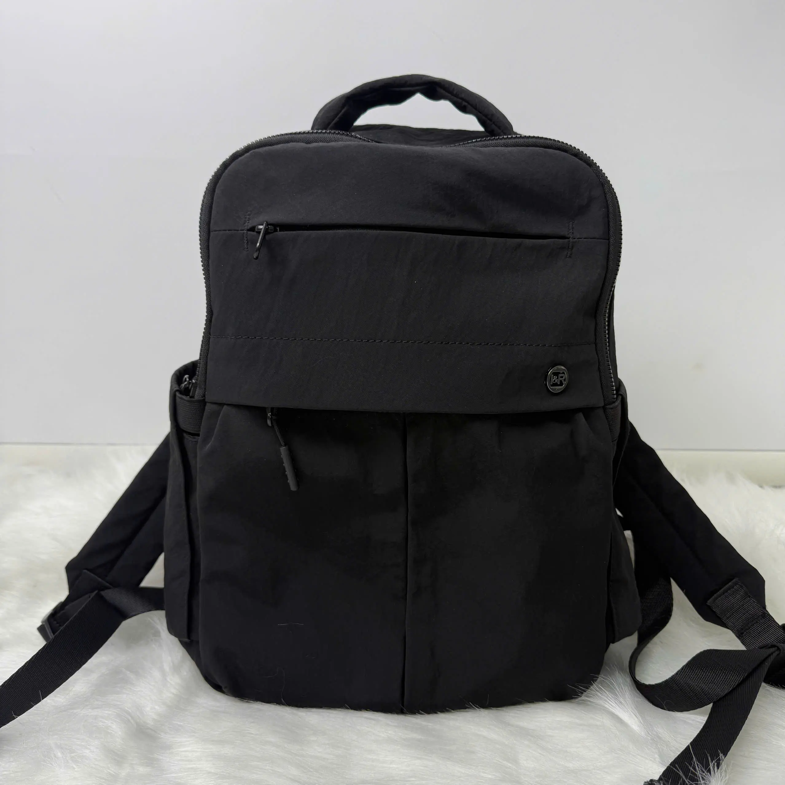 You found the perfect mini backpack. The I.r.i.s Mini is feather-light and built to last. Shop the essential bag of 2026