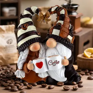 Handmade Resin Dwarf Couple Statue, Home Decor Ornament for Coffee Shop Tabletop Display & Multi-Tier Trays, Ideal Gifting Item