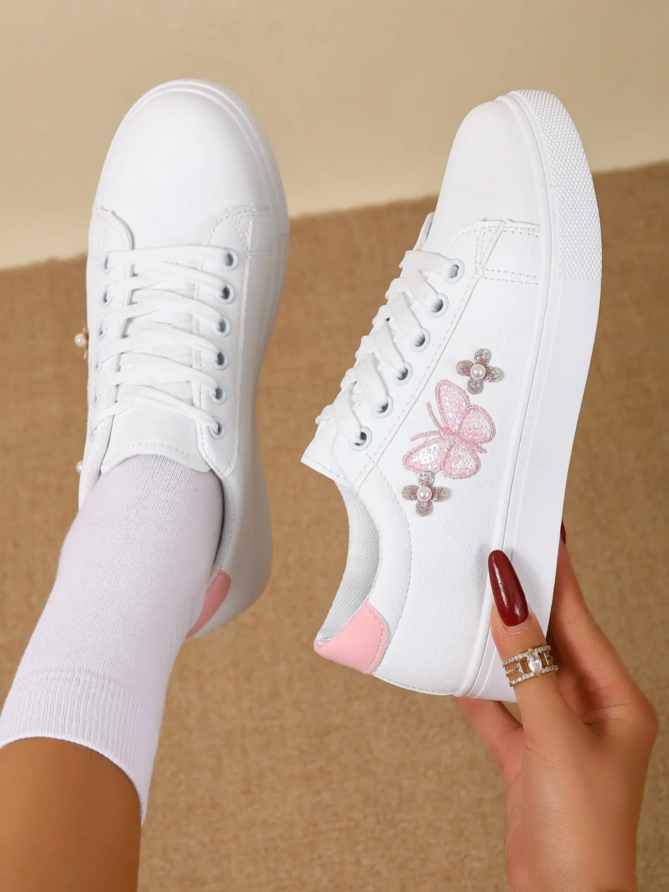 New Women's Casual Sneakers, Rubber Casual Trainer, Trendy Trainers, Pearl Butterfly Embroidery Decor, Comfortable Lightweight Flat Heel Student Shoes, Fashion Plain Lace-Up Sneakers, Walking Shoes, Low Top Footwear, Footwear