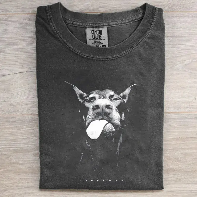 Women's Short-Sleeve Cotton Round Neck Printed T-Shirt - Vintage Doberman Portrait Graphic Tee, Funny Tongue-Out Meme Streetwear Top, Animal Lover Women's Clothes Gift