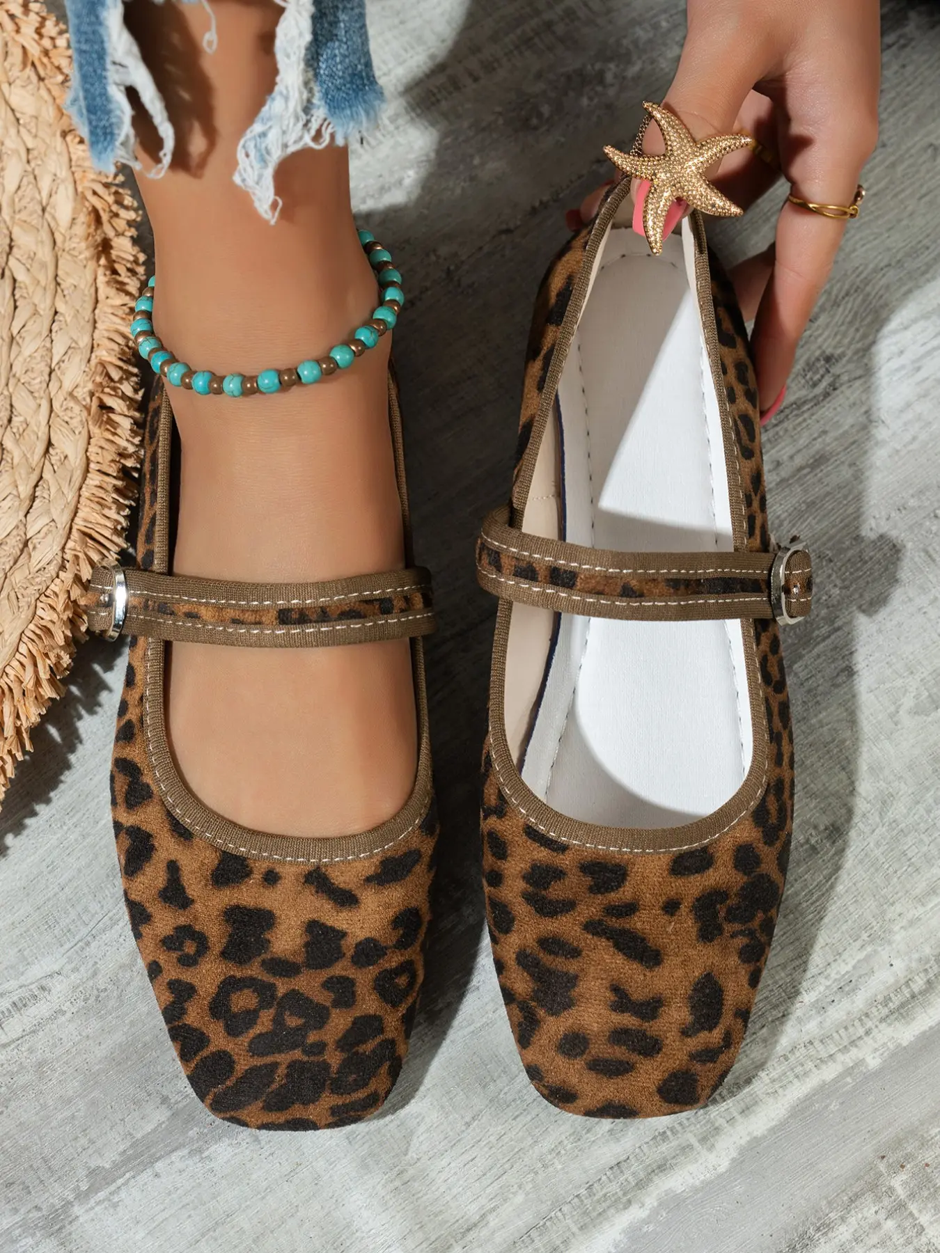 Classic Yellow Brown Leopard Print