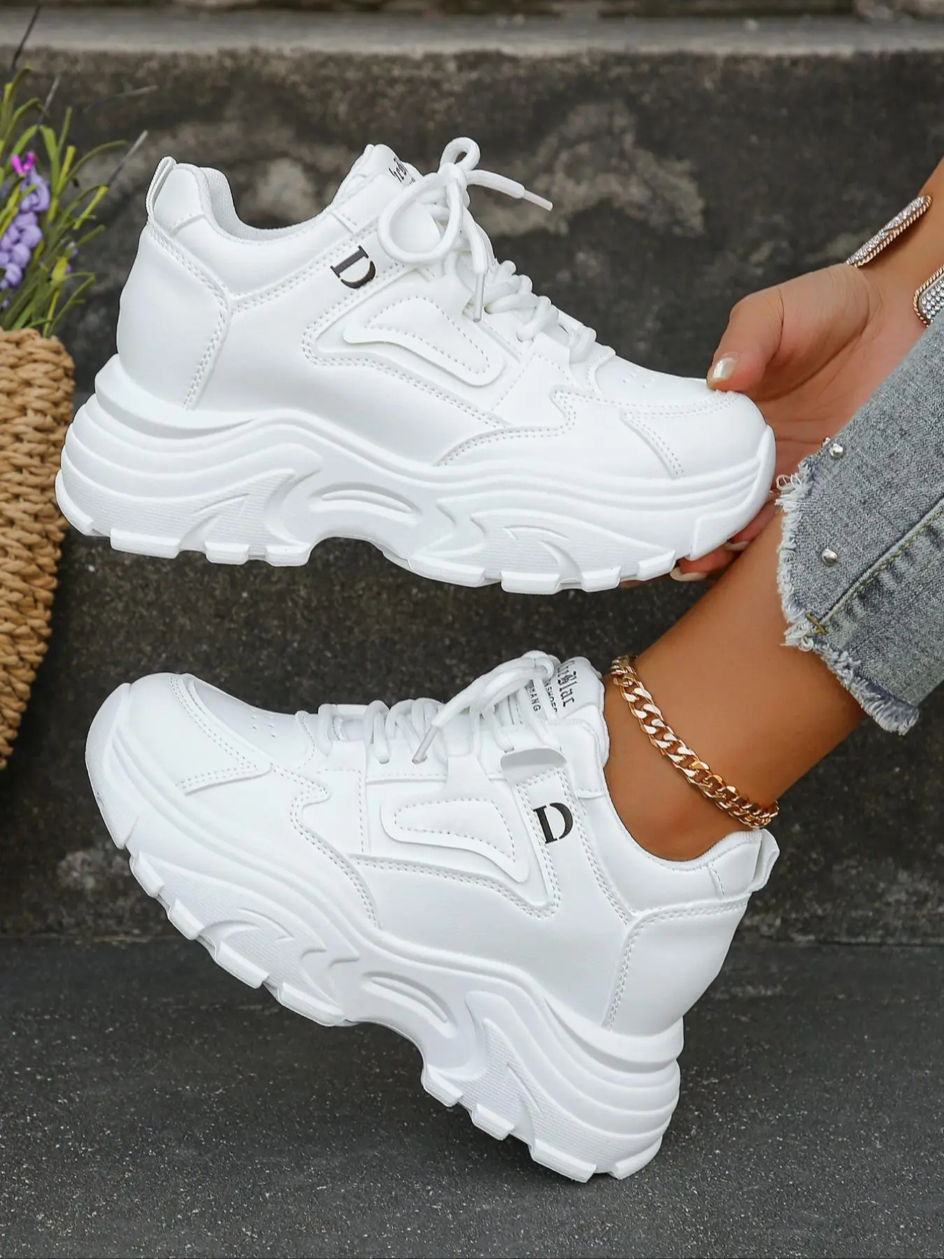 Women's Fall Fashionable Letter Patched Lace Up Chunky Sneakers, Round Toe Platform Shoes, Casual Comfort Sports Shoes for Daily Wear 2024 Fall Shoes