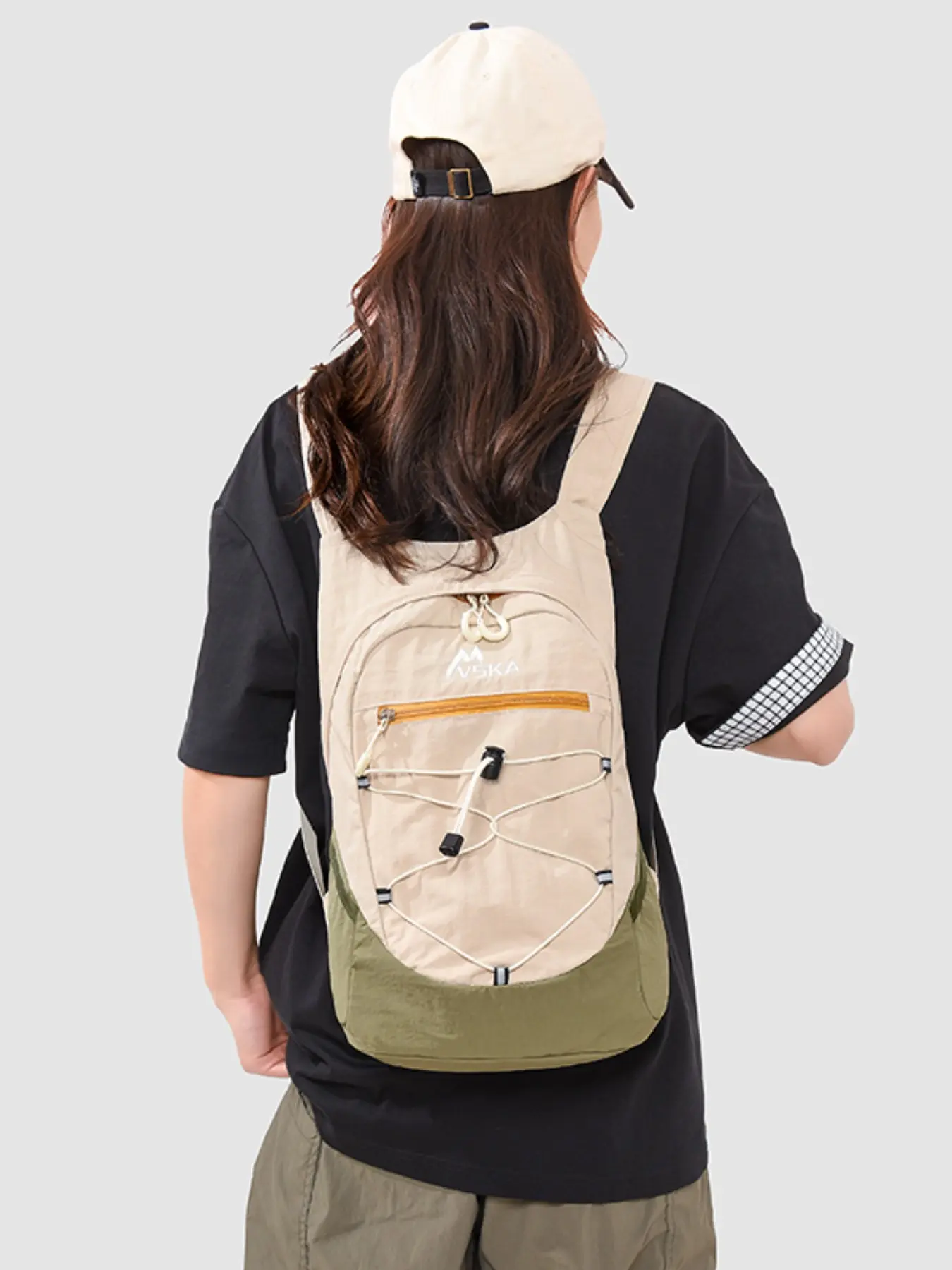 Lightweight Camel Multifunctional Backpack for Men and Women, Hiking and Climbing Bag, Large Capacity Travel Pack, Outdoor Sports Gear