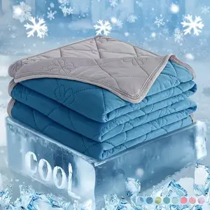 Large Cooling Blanket for Hot Sleepers, Dual-Sided Design, Lightweight Soft Cold Blanket for Summer Bedsleep, Comfortable and Cool, Cooling Throw Blanket, Breathable Cooling Blanket, Soft Comfy Blanket